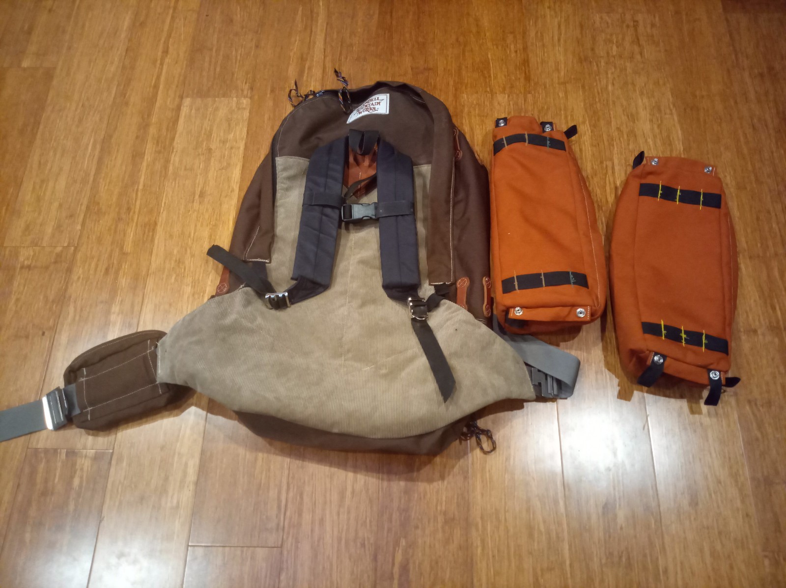 Rivendell Jensen Pack, Extra Rugged Version with Belt and Side Pockets, Small 2