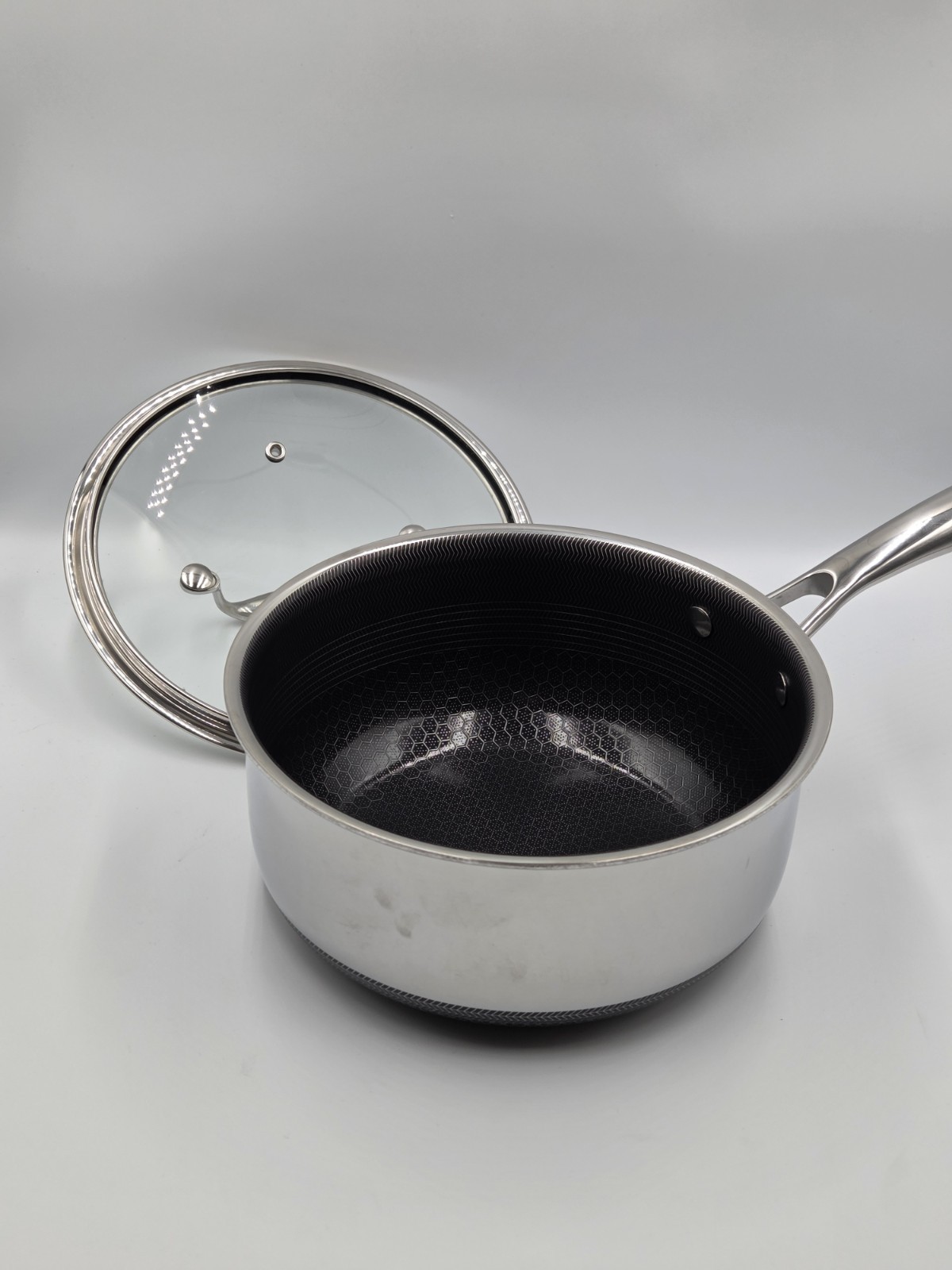 Hexclad Hybrid Non Stick Pot Stainless Steel Saucepan 3-Quart - With Lid gallery