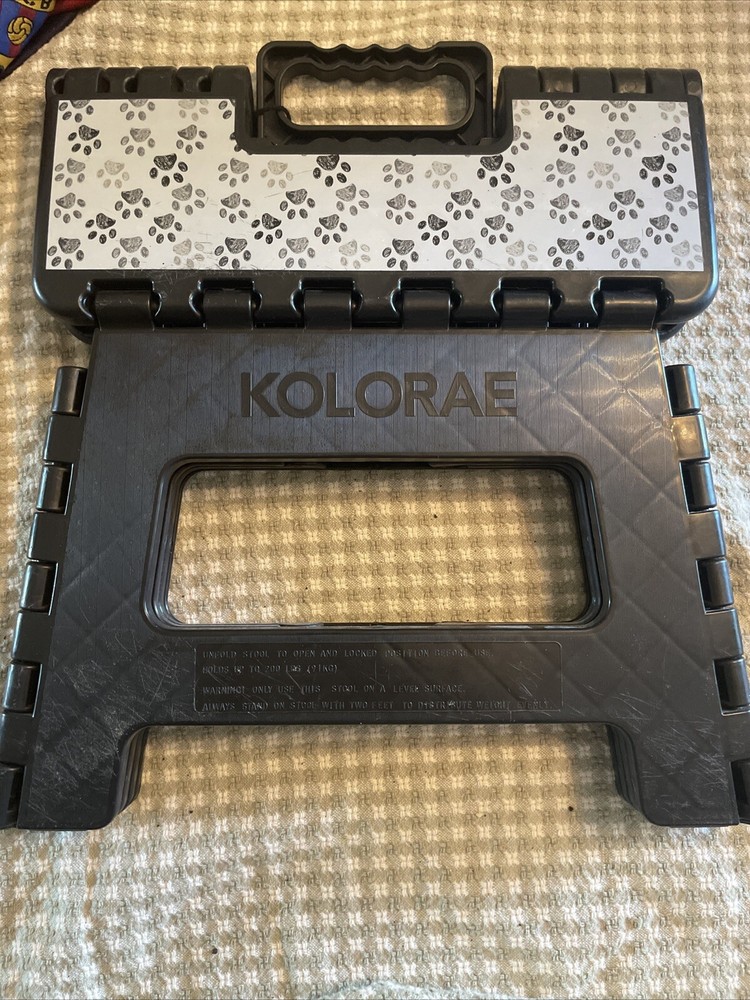9" KOLORAE "Paws" Folding Step Stool NEW! holds 200 pounds.