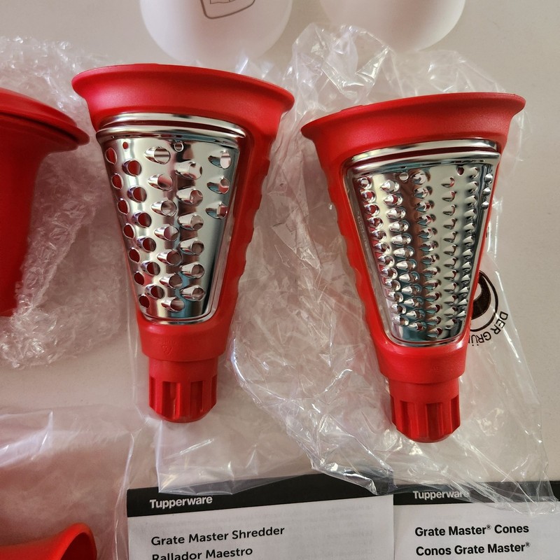 New Tupperware FusionMaster Grate Master Shredder Without Base +2 Graters gallery