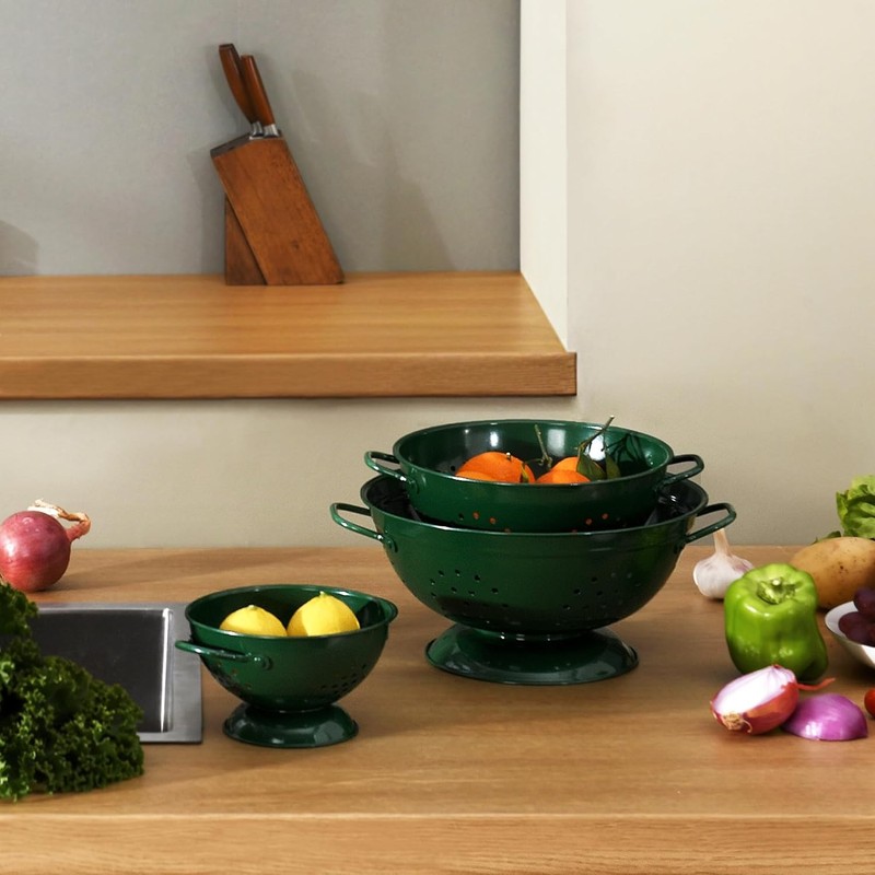 The three-piece metal strainer set includes 1 liter, 3.5 liters, and 5 liters. gallery