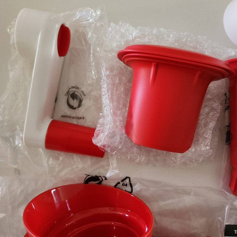New Tupperware FusionMaster Grate Master Shredder Without Base +2 Graters gallery