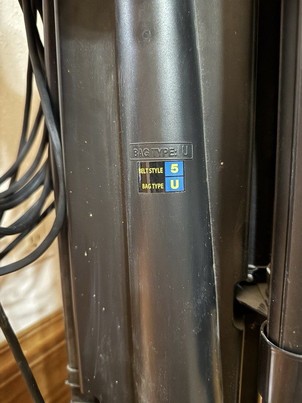 Dirt Devil FeatherLite Bagged Upright Vacuum Cleaner Model 085590 gallery