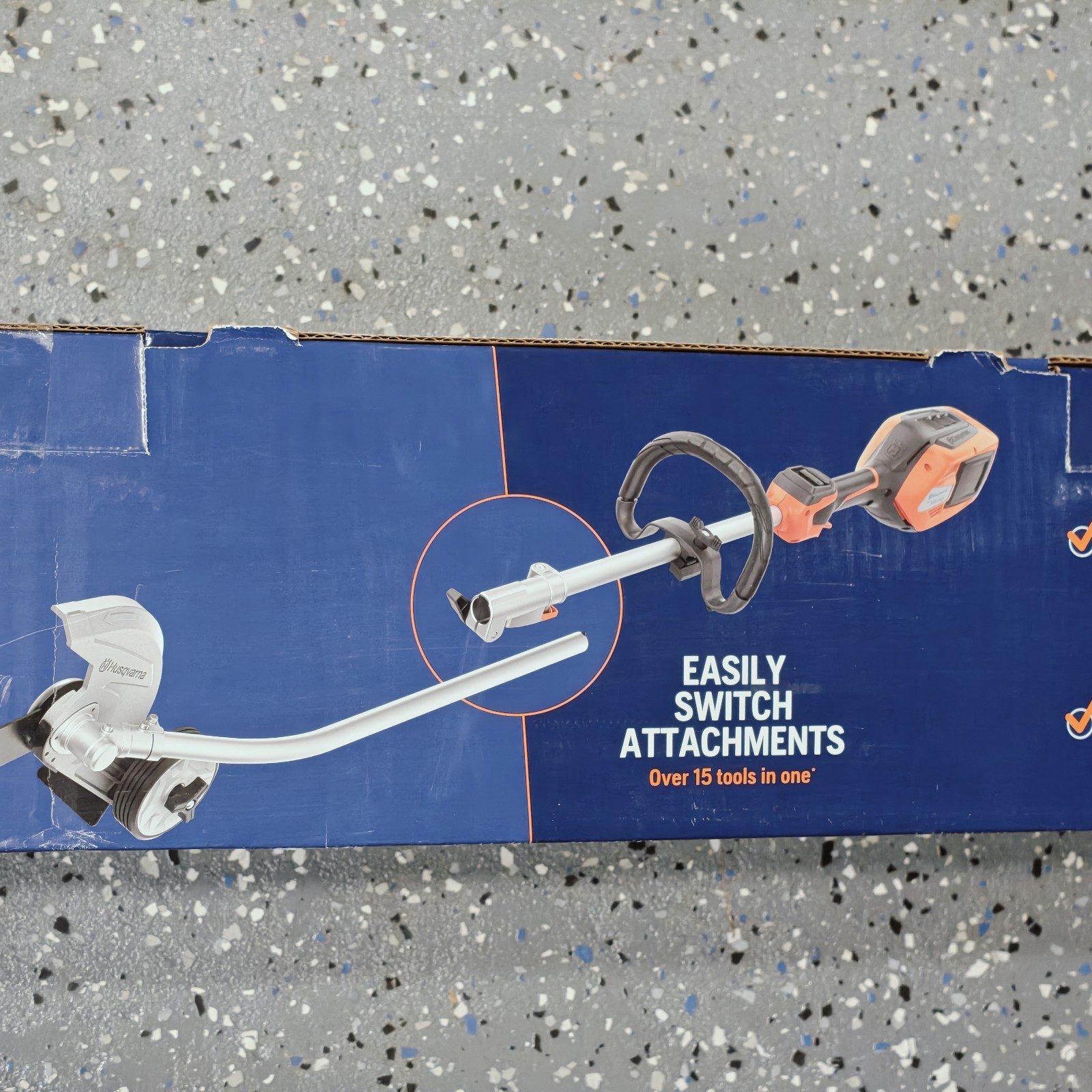 Husqvarna 330iKE Combi Switch + 8" Edger 40-Volt Max (TOOL ONLY) gallery