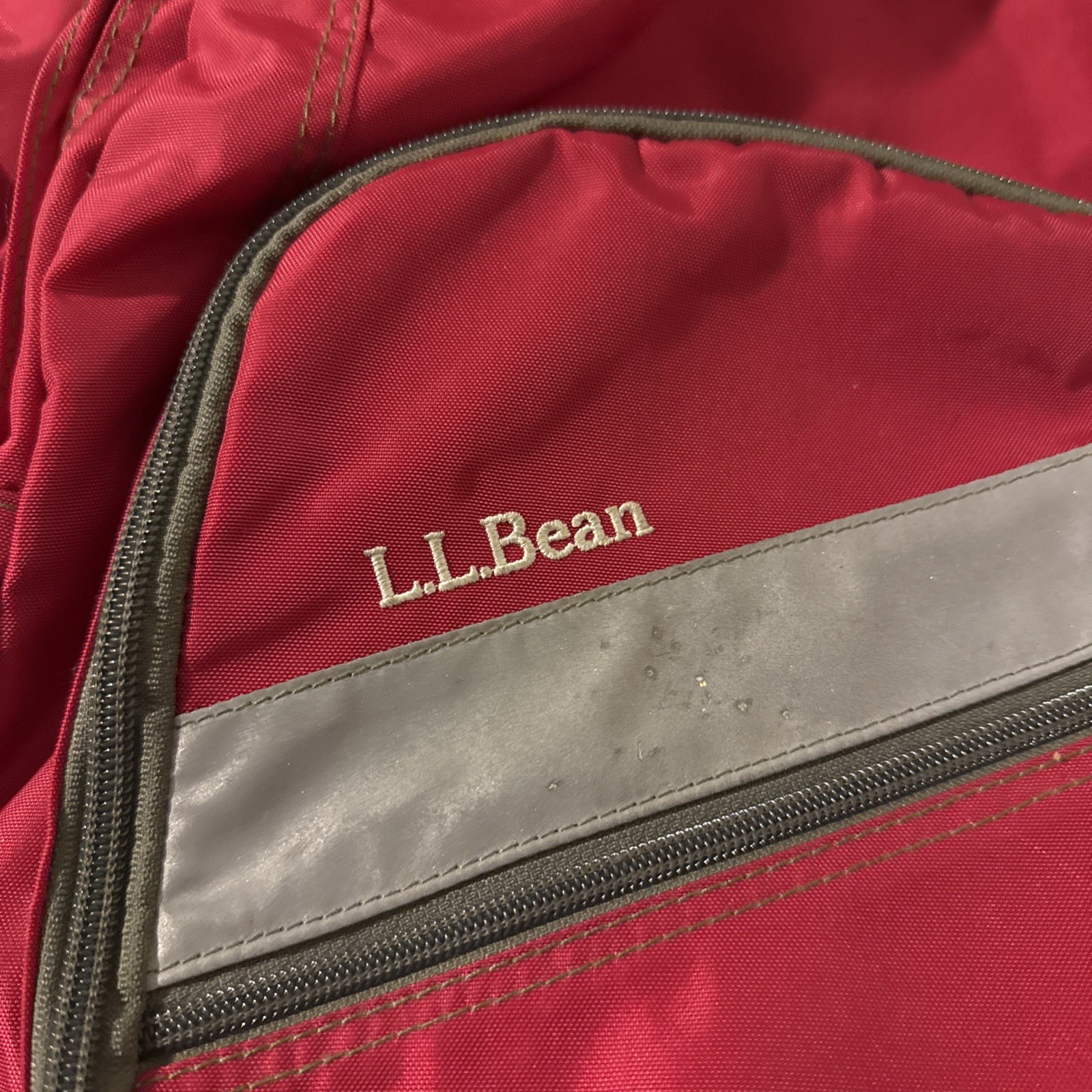 LL BEAN Vintage Red Nylon Backpack Zip Close Reflective Strip D589 2