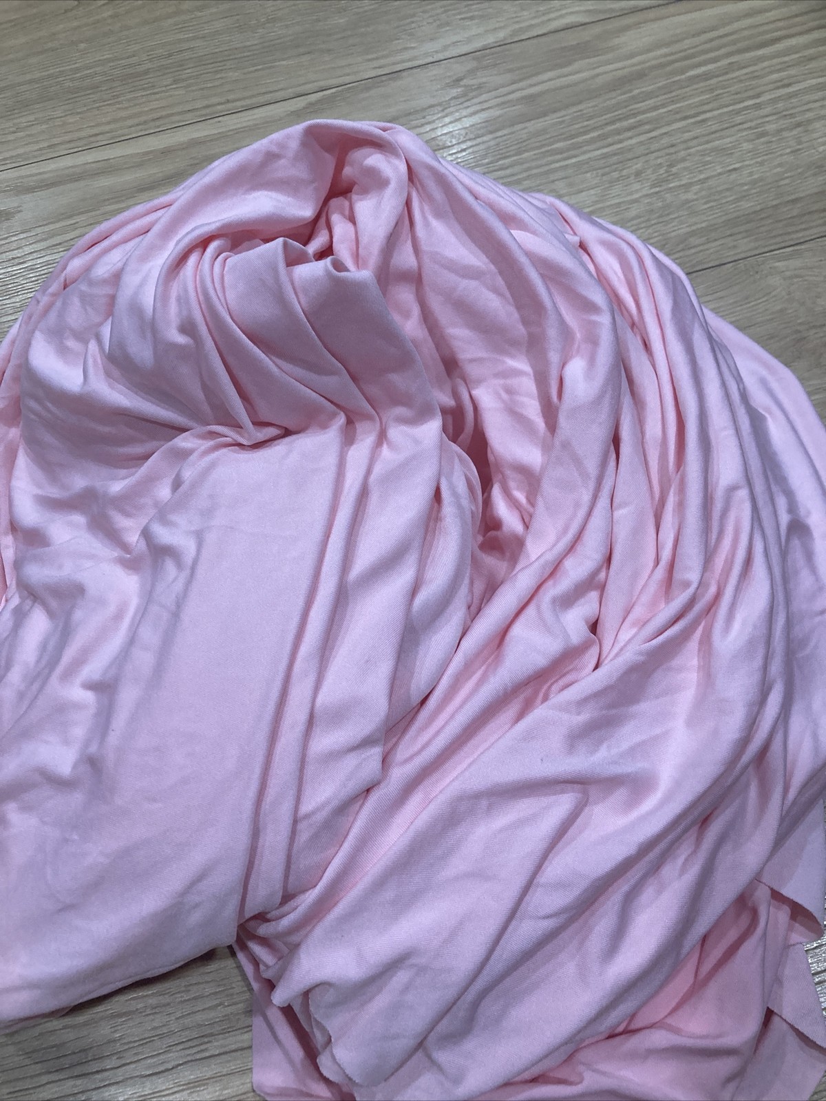 Twin Size Elastic Polyester Knit Pink Bed Skirt Drop 28” gallery