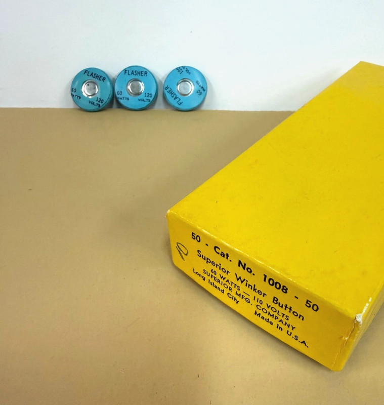 Winker FLASHER Twinkle BLINKING 60W 120V 60 Watts USA Superior Mfg Co NEW 1008 gallery