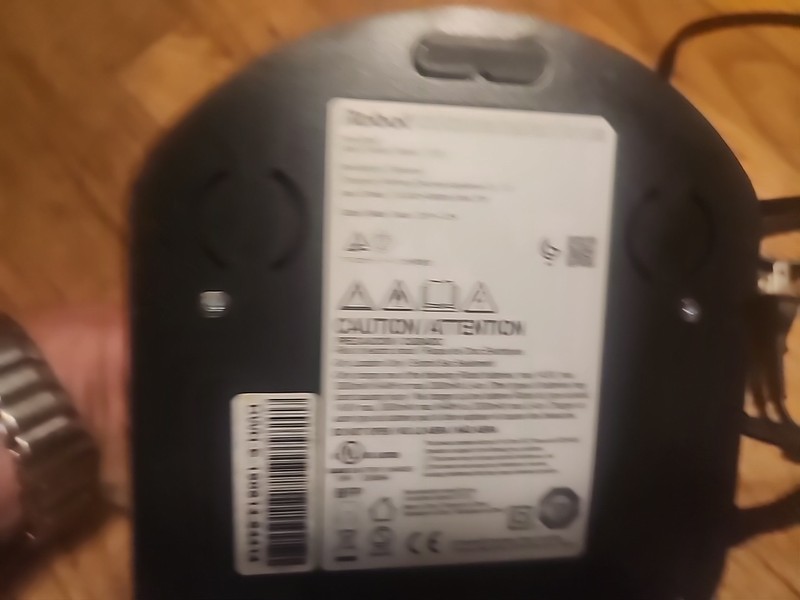 iRobot Roomba E5 With Charger Used Tested Working gallery