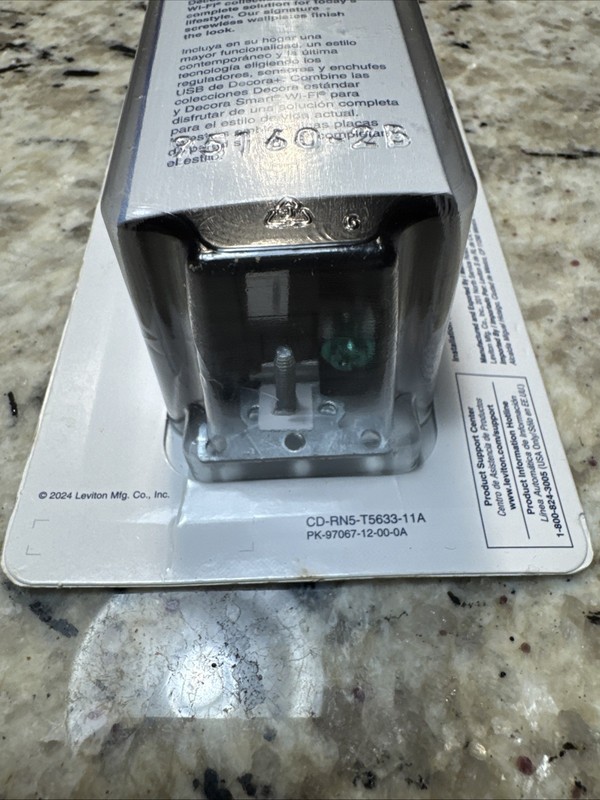 Leviton T5633-BE Decora USB Type-A/Type-C Wall Outlet Charger, 15A, BLACK gallery