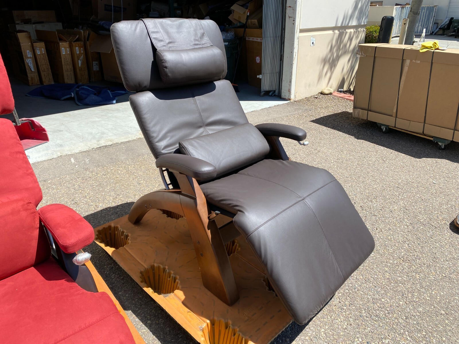 Human Touch PC-6 Manual Leather Classic Plus Zero Gravity Perfect Chair Recliner gallery