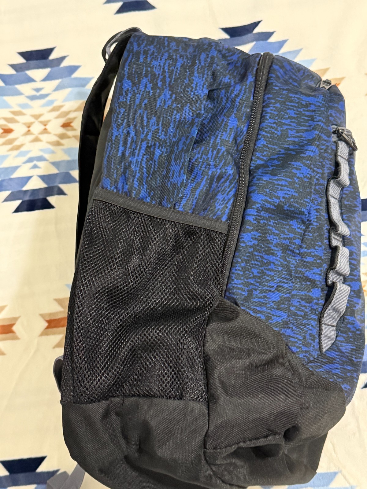 ADIDAS laptop backpack - blue, black 4 Zip Pockets great condition - load spring 4