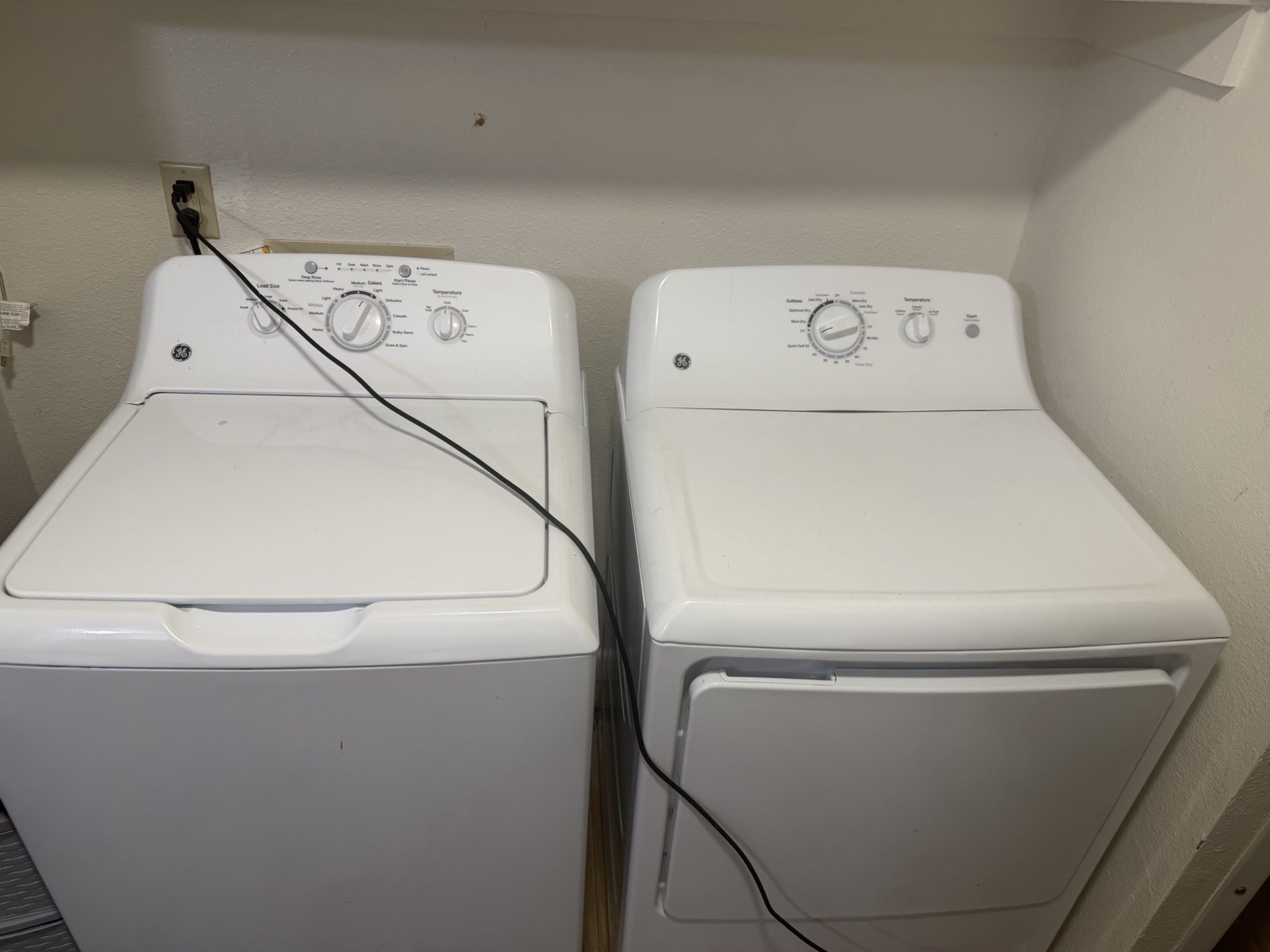 GE AEG L7WB65689 Washer & Dryer Set White Top-Load Freestanding Side-by-Side gallery