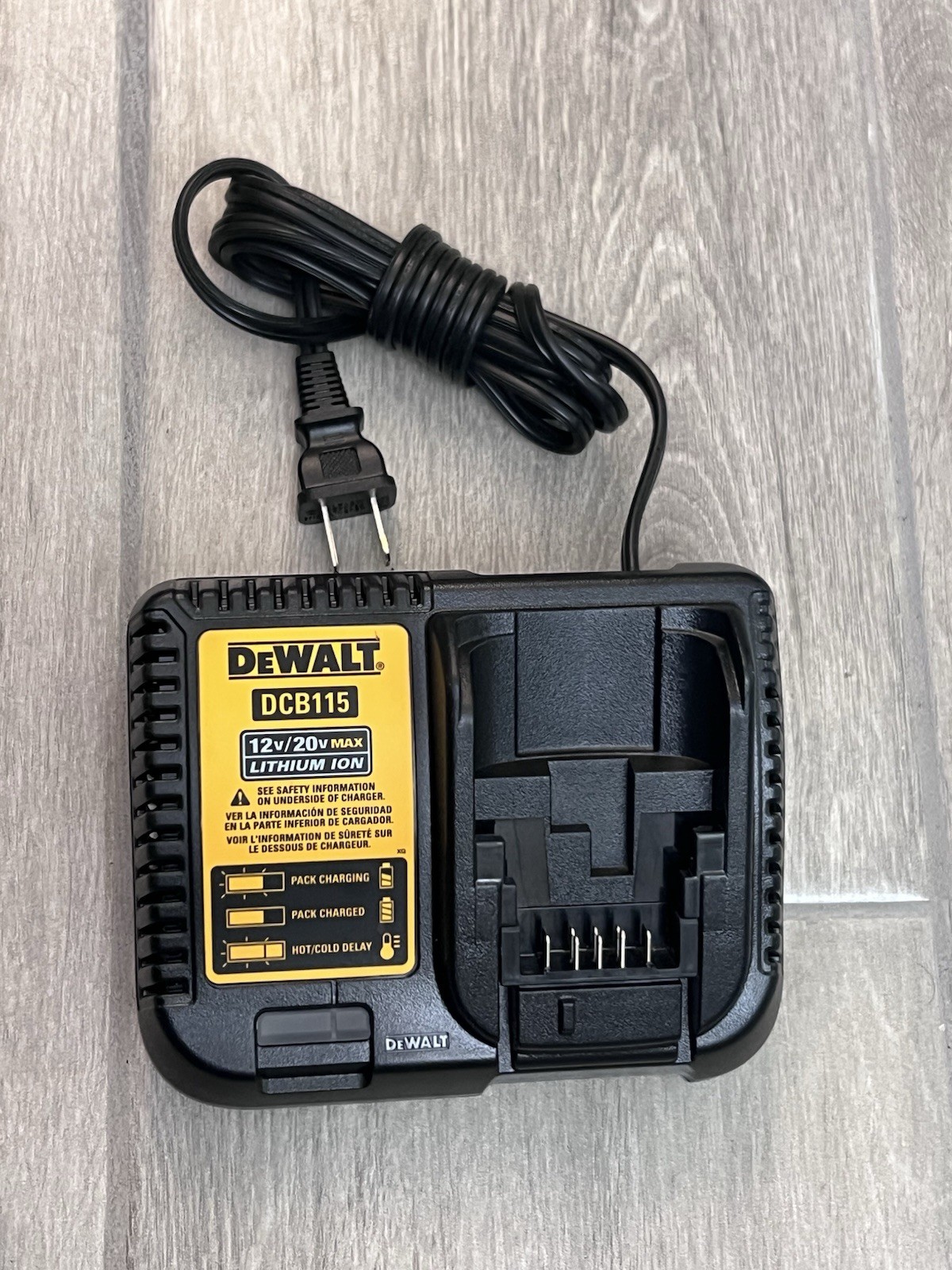 Dewalt RAPID DCB115 12-20V MAX FAST Battery Charger ONLY, No Box. gallery