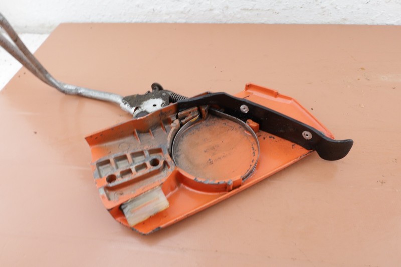 Husqvarna 266 SE Chainsaw OEM Chain Brake 501 83 01 gallery