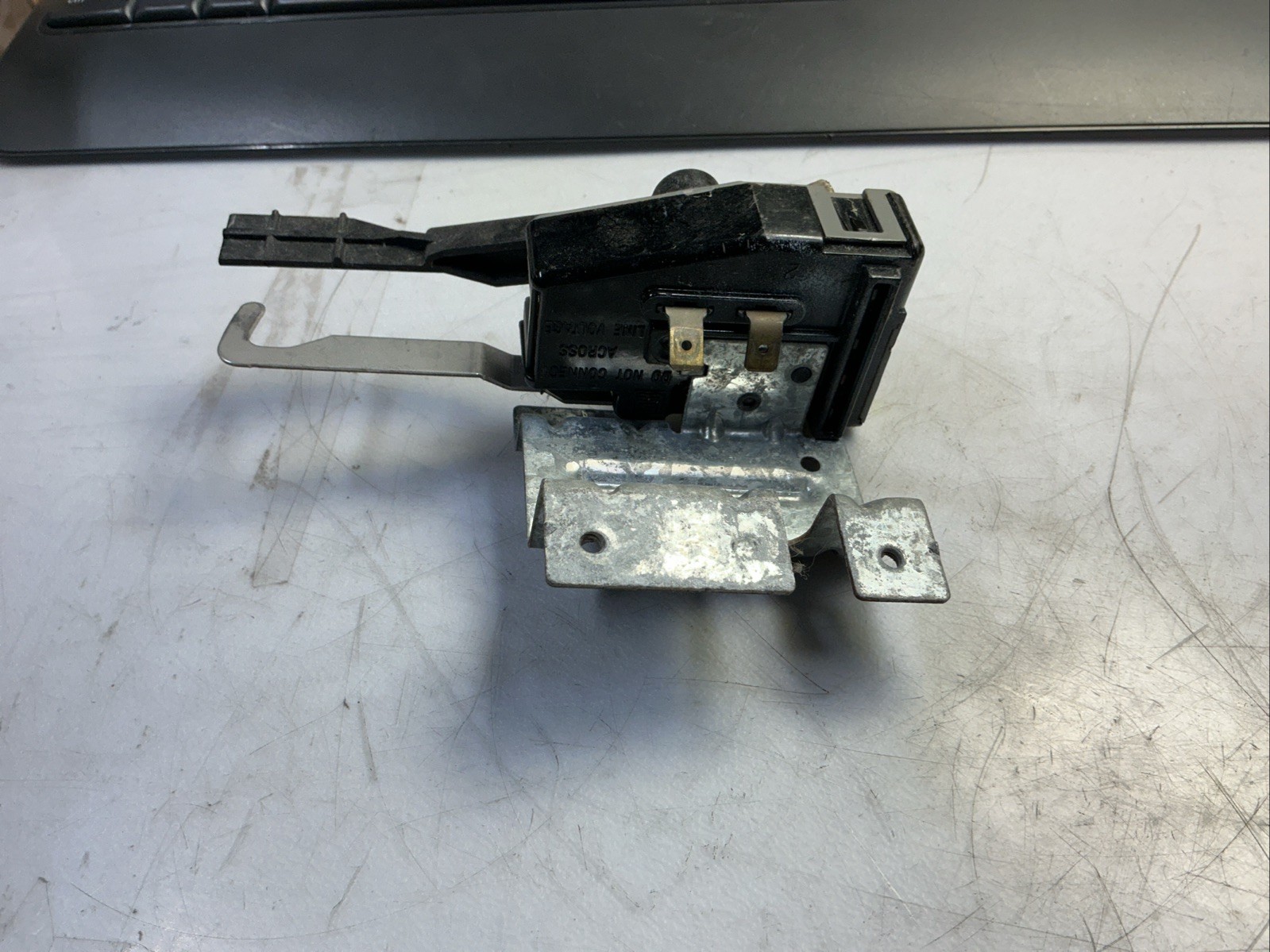 Frigidaire Washer Lid Lock Switch Part # 134101800 Free Shipping gallery