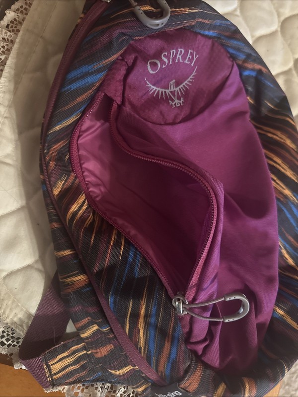 purple patterned Osprey Daylite sling bag designed for everyday carry 4