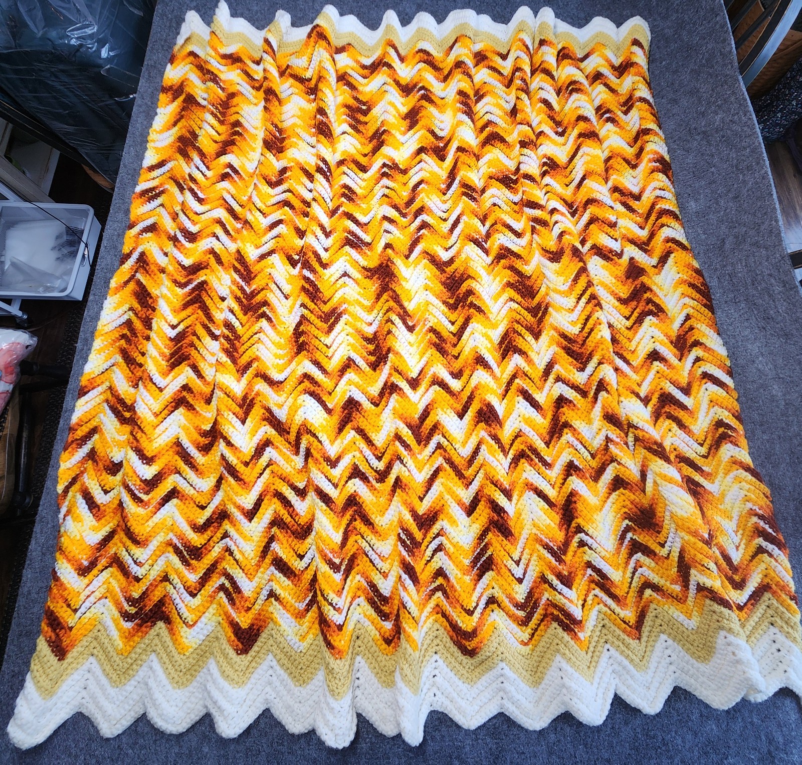 Vintage Zig Zag Ripple Chevron Afghan Grannycore Blanket Retro Yellow Orange gallery