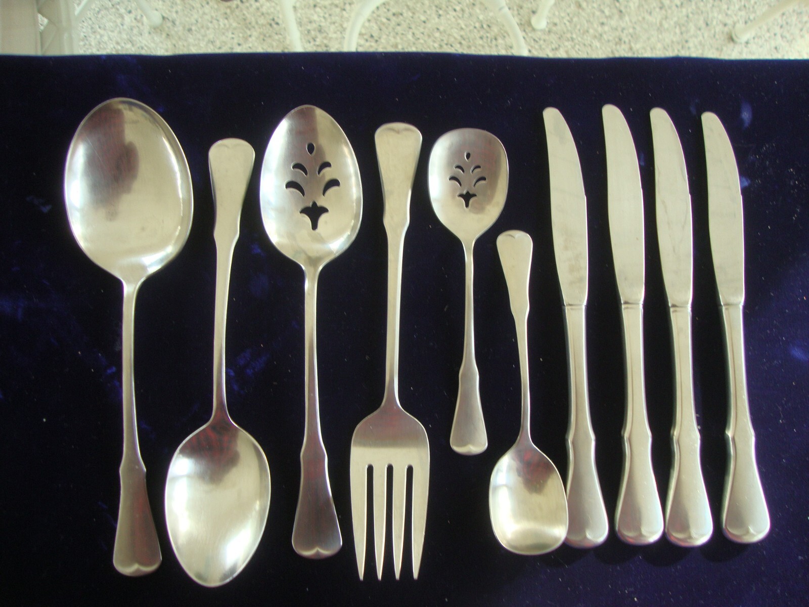 6 Misc. Oneida Patrick Henry Serving Pieces + gallery