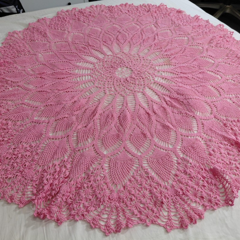 Pink Crocheted Round Tablecloth 51in Floral Vintage Retro Dining Room Decor gallery