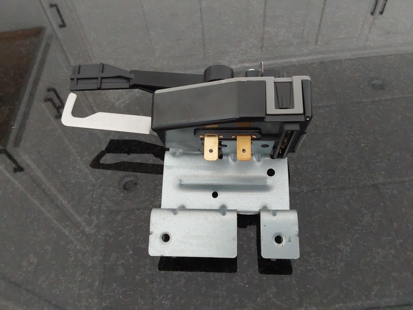 NEW OEM Frigidaire Washing Machine Door Lock 134101800 Free Ship gallery