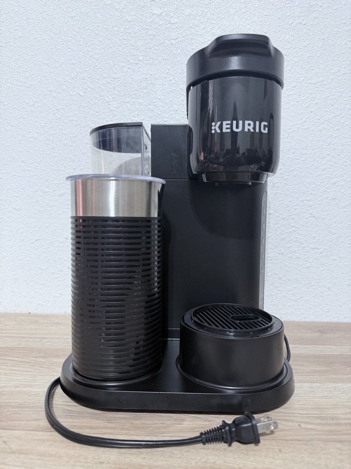 Keurig K Cafe Essentials Single Serve K Cup Latte Cappuccino Coffee Maker gallery