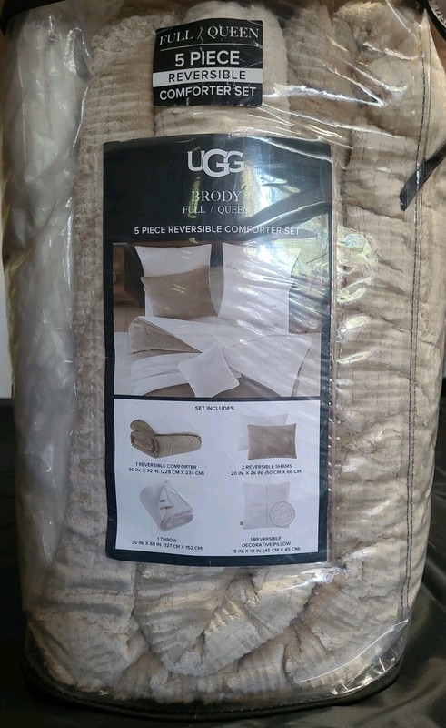 UGG Brody Full/Queen 4 Piece Reversible Comforter Set-Birch/Snow Missing 1 Sham gallery