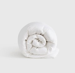 NWOT Quince Premium Down Alternative Comforter Twin White Insert