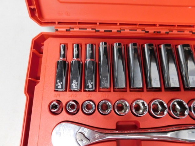 Milwaukee 56pc 3/8" Drive Socket Set SAE/Metric 48-22-9008 gallery