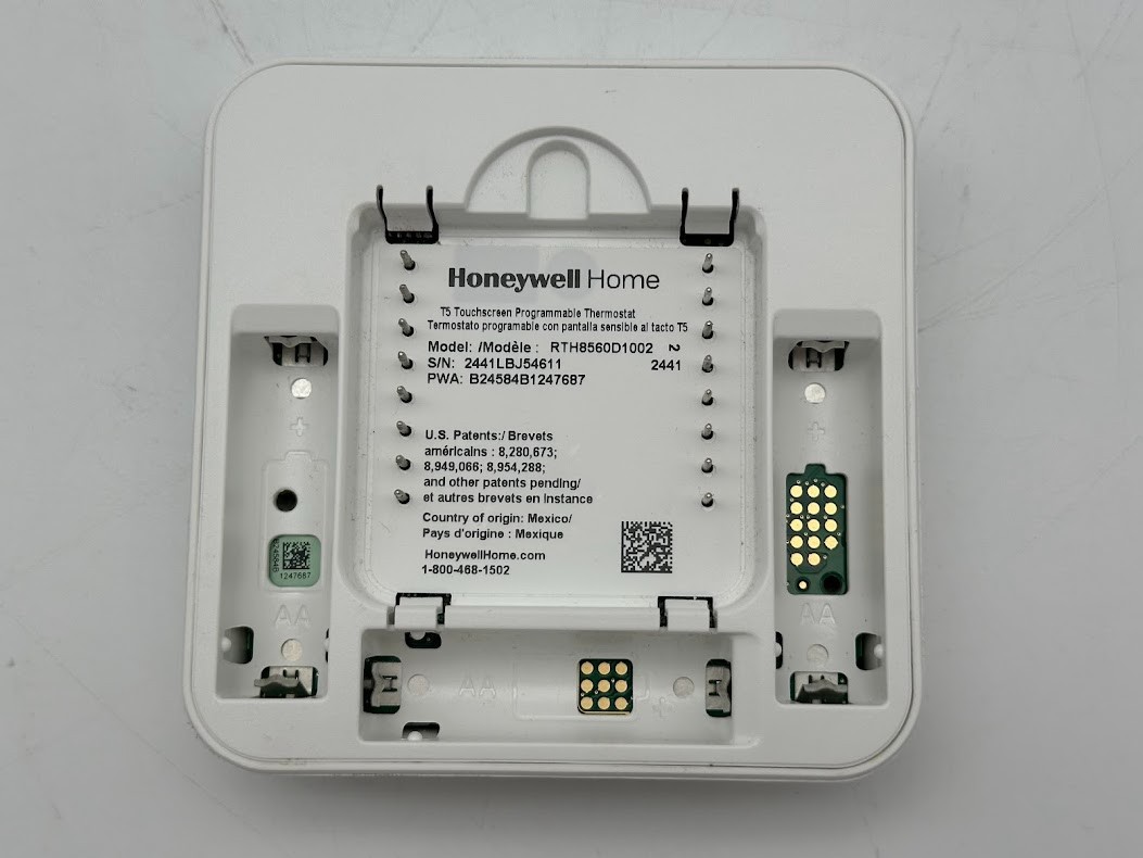 Honeywell Wi-Fi 9000 7-Day Programmable Thermostat (RTH8560D1002) gallery