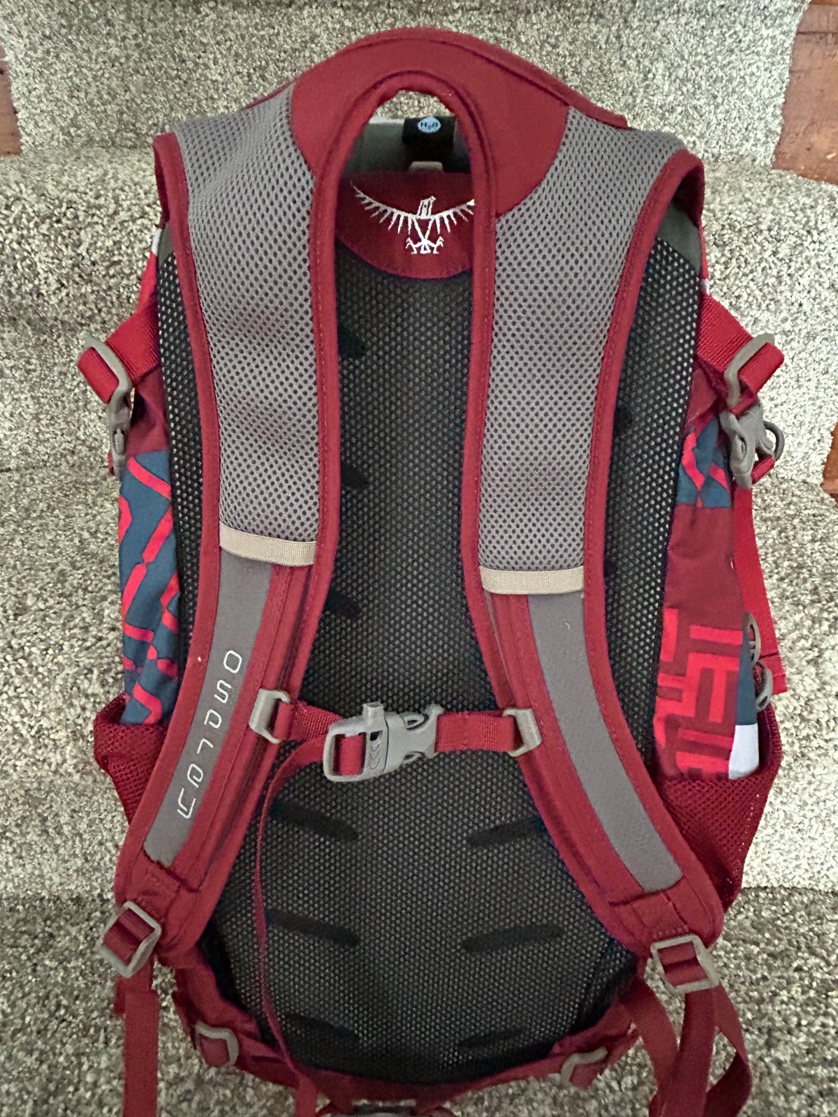 Osprey Daylite Backpack - Red/Grey /Blue New Condition 2