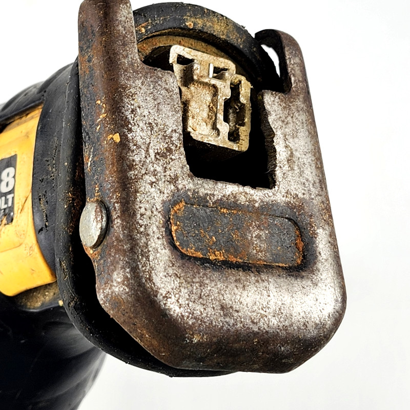 DeWalt DC385 18V Type 2 Variable Speed Reciprocating Saw with 2 Saw zall Blades gallery