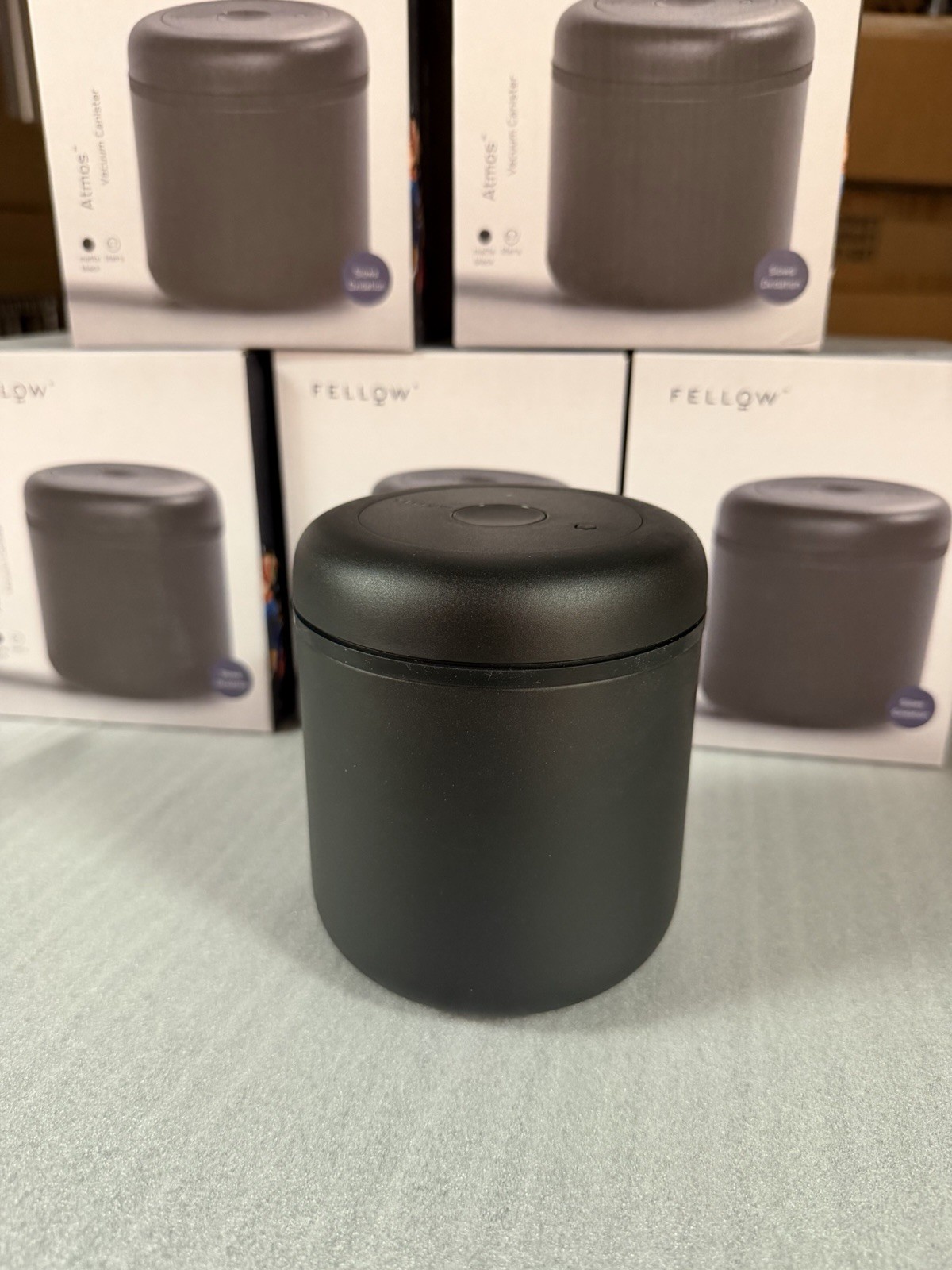 Fellow Manual Atmos Vacuum Canister - Matte Black (0.7L) - Open Box gallery