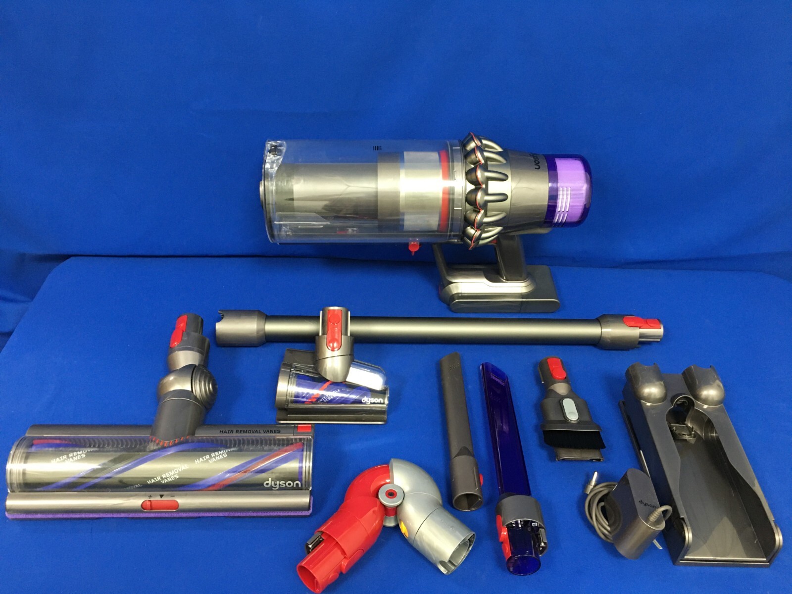 Dyson Outsize Extra Cordless Stick Vacuum Cleaner - Iron (V11-SV29) - gallery