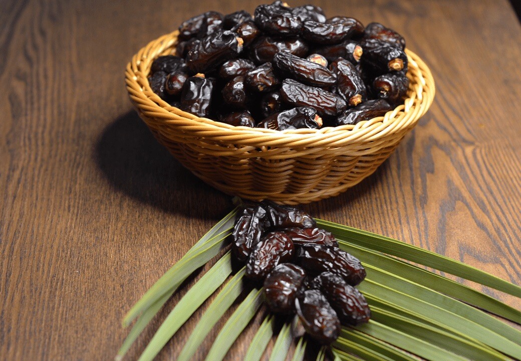 Safawi Madinah Dates 500 grams Large Size & Delicious Taste gallery