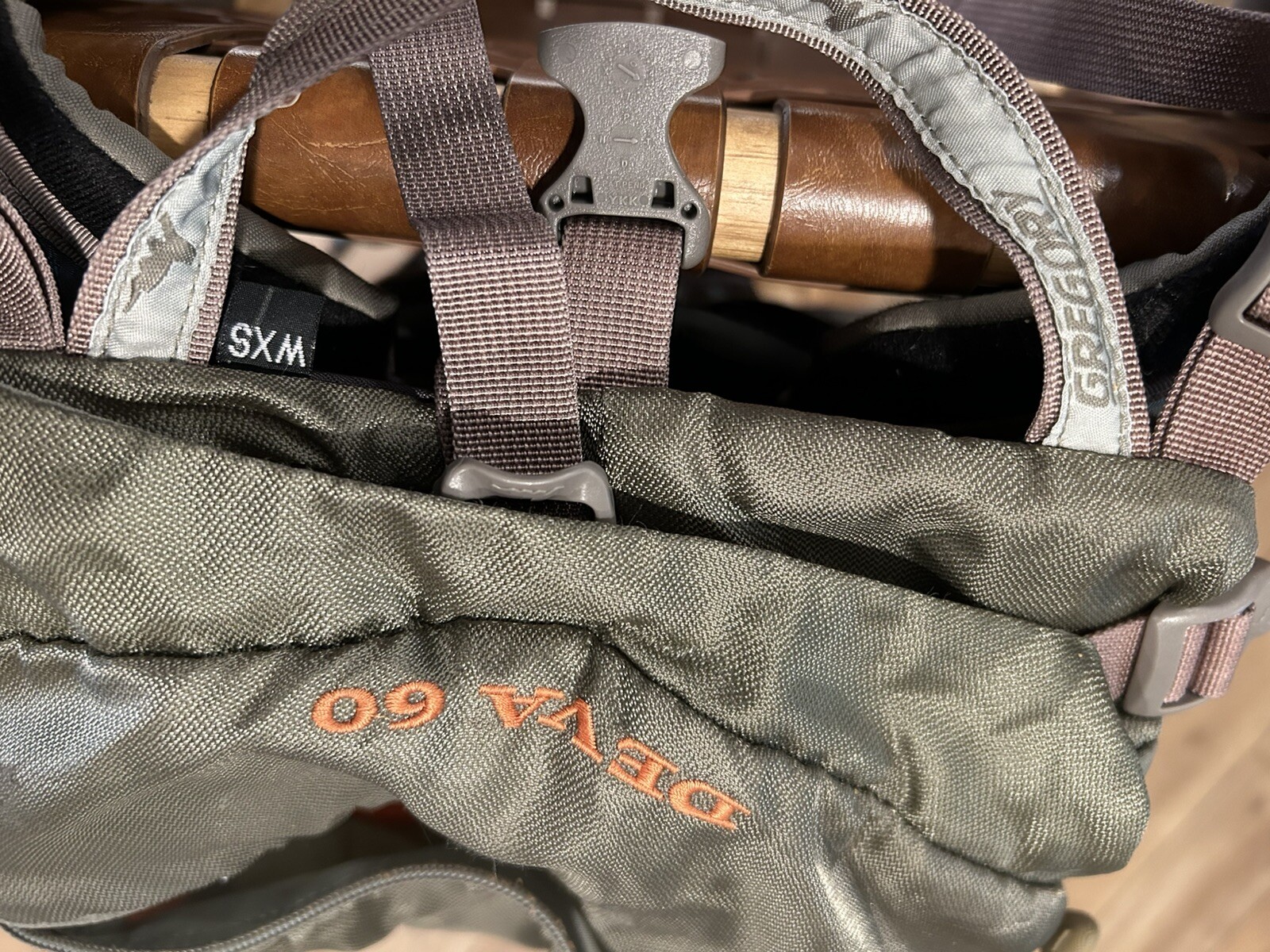 Women's Gregory Deva 60 Backpack With Size WXS Backpacking Camping 2