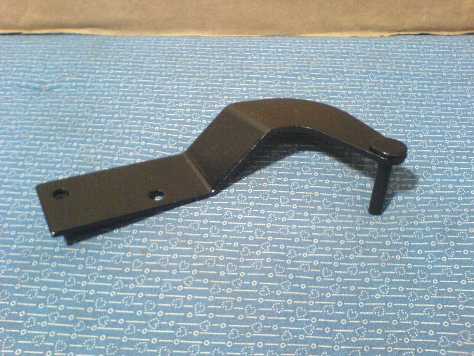 SIMPLICITY 1696236-00 26" SNOWTHROWER ELECTRIC CHUTE ROTATOR BRKT. 1738267 C-37 gallery