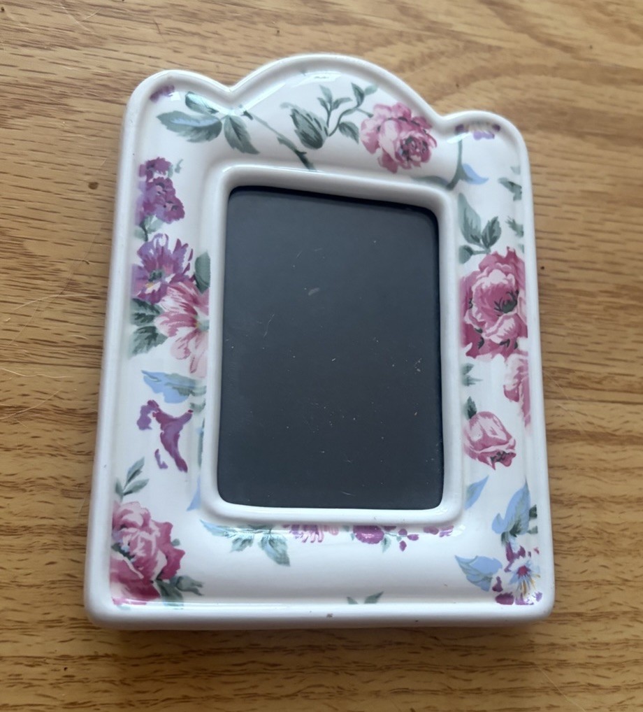 Ceramic 6” Floral Picture Frame White & Pink, Blue Hold 2X3 Photo Tabletop gallery
