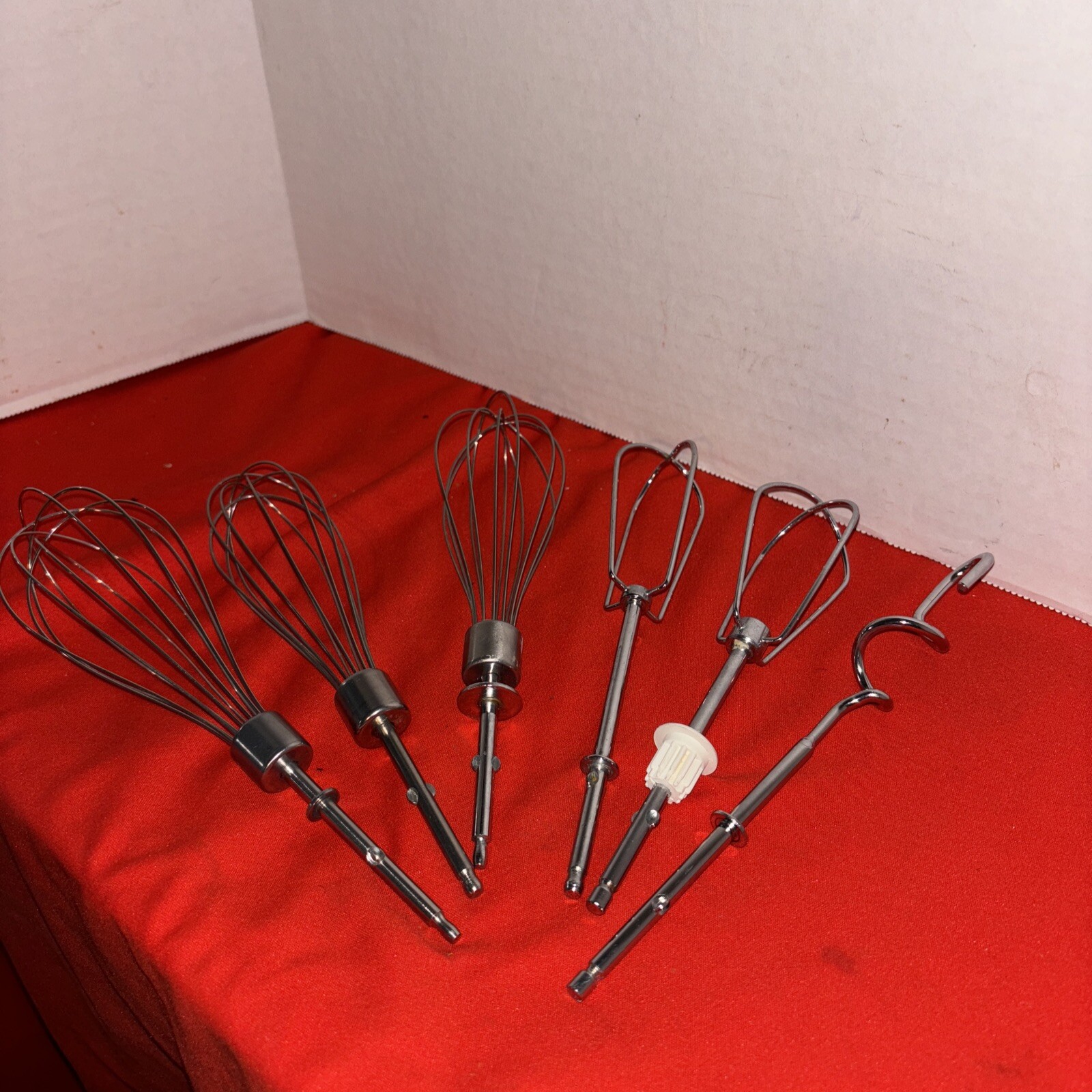 *Replacement* Unbranded-Generic Standard Set Of 6 Silver Toned Whisks- DoughHook gallery