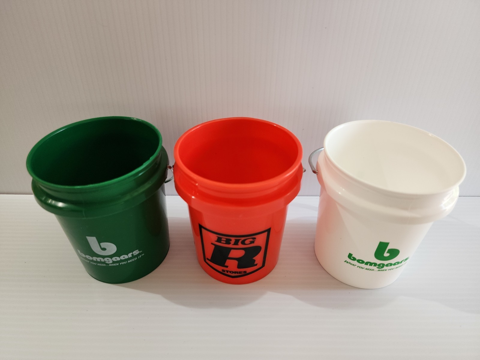 Big R & Bomgaars Green, White & Red Mini Bucket 4" Tall Fast Shipping 3pk gallery