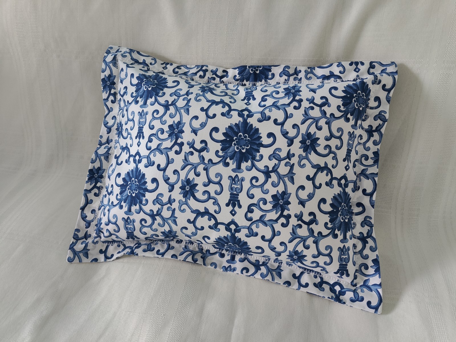 1 RALPH LAUREN PORCELAIN ROSETTE BLUE TOSS PILLOW Sham 12x16 inch New gallery