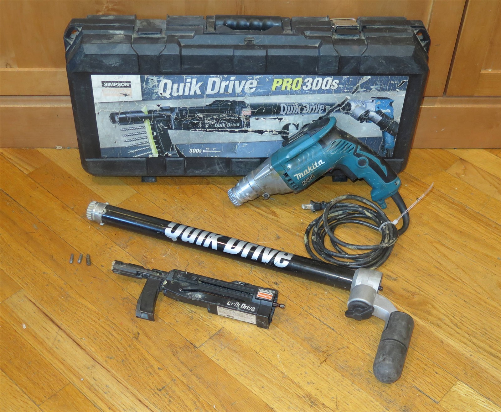Simpson Strong-Tie Quik Drive Pro300S Auto-Feed Decking Screwgun System in Case gallery