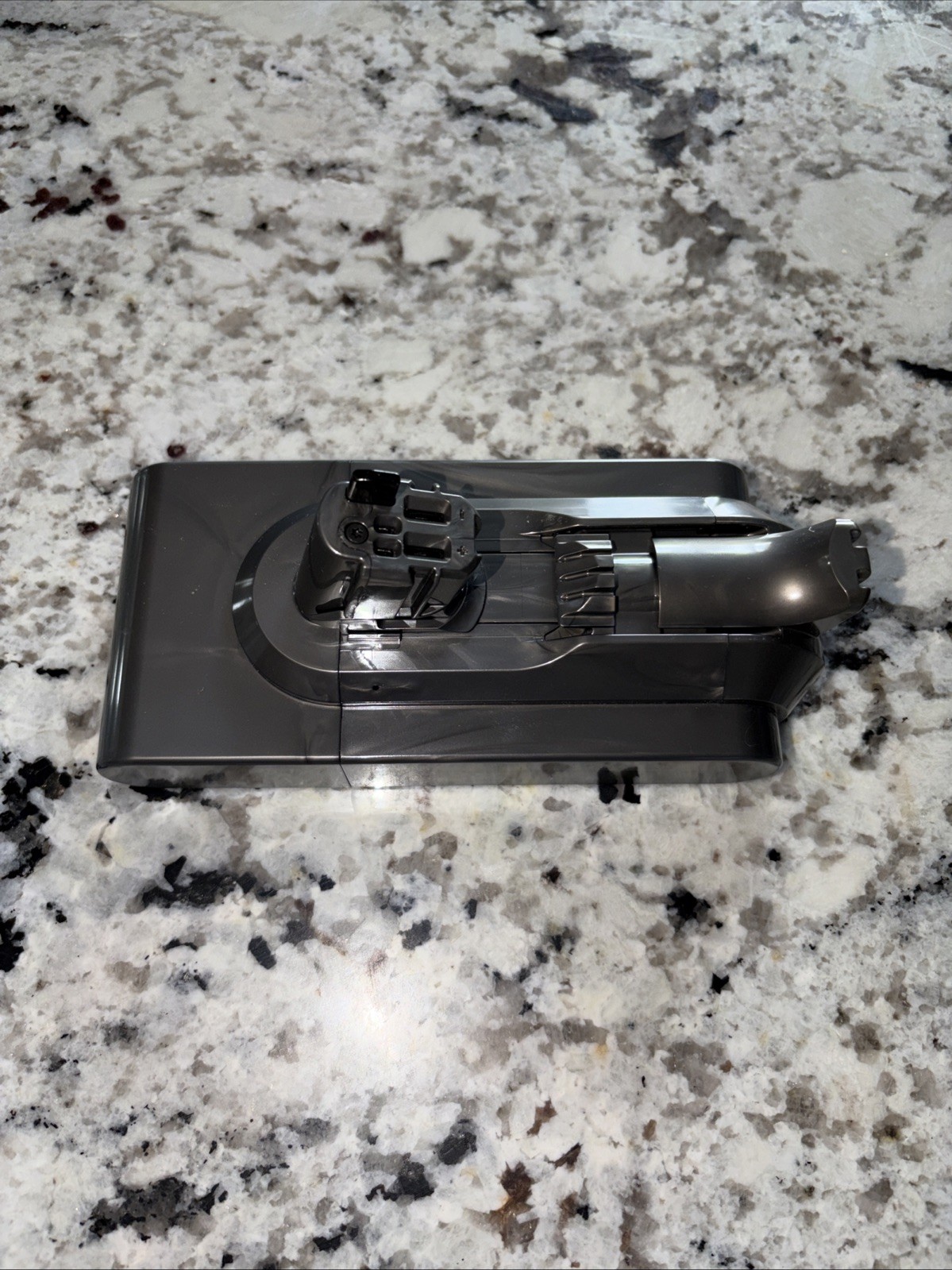 Broken Dyson V11-V15 Click In Battery SV28 Vacuum 25.2V Li-ion Battery - AS IS gallery