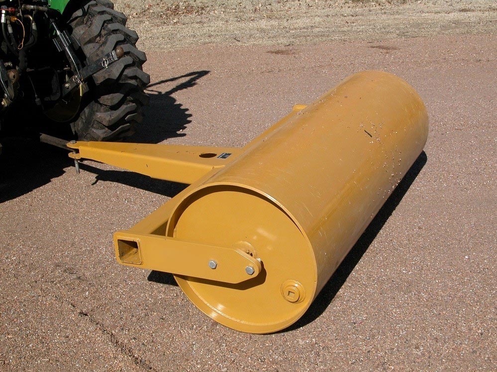 4 ft Drum Roller - Pull Behind - Drawbar Hitch - 625 lbs Empty - 69 Gal Capacity gallery