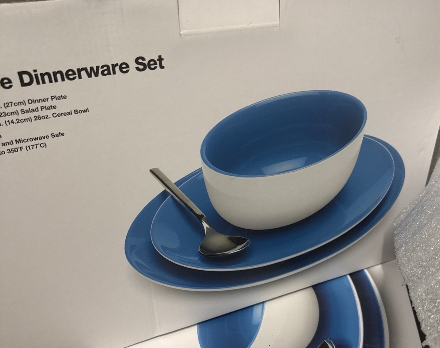 Dinnerware Set 12 Piece - Blue/White The Celler New In Box. gallery