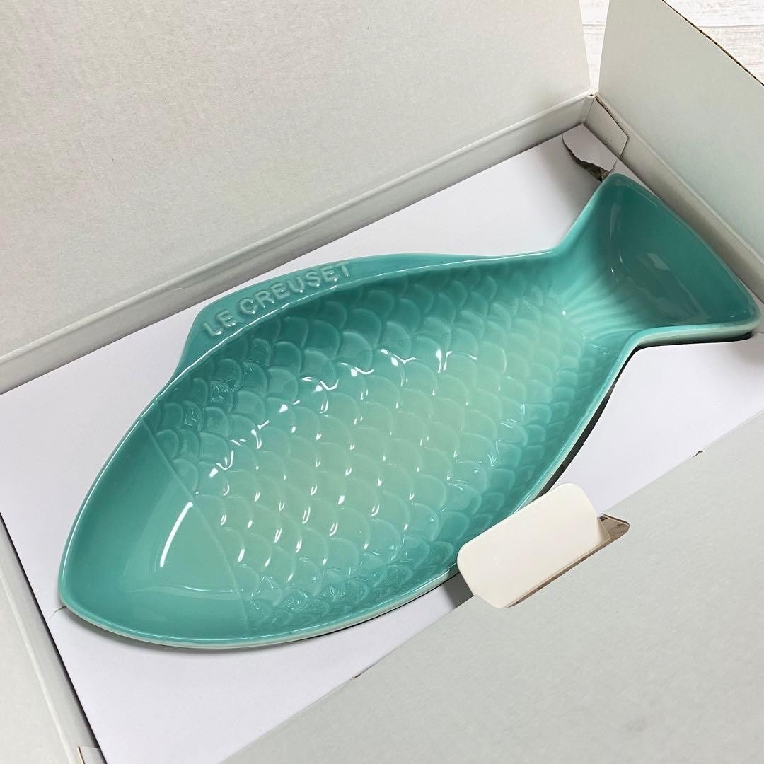 Le Creuset Large Fish Shaped Dish Cool Mint Blue 31×15×5cm Stoneware gallery