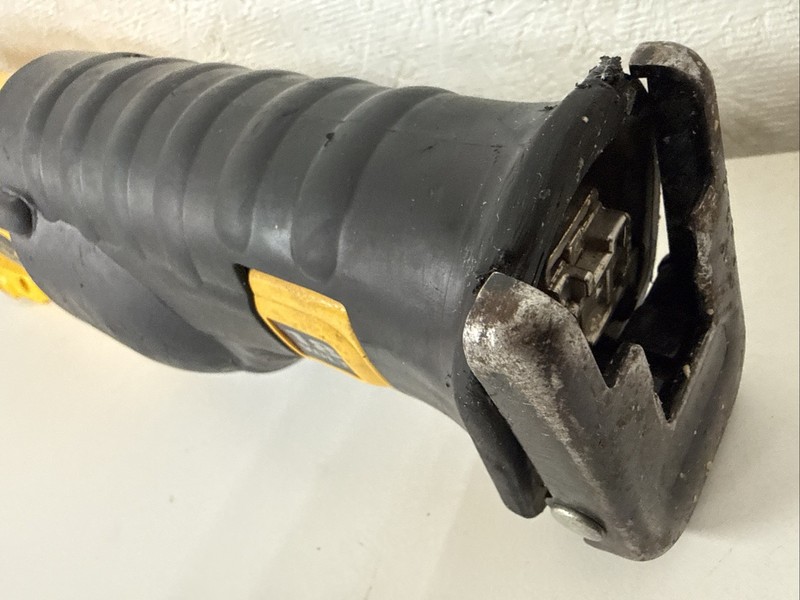 DeWalt DC385 18V Type 2 Variable Speed Reciprocating Saw Bare Tool ONLY Tested gallery