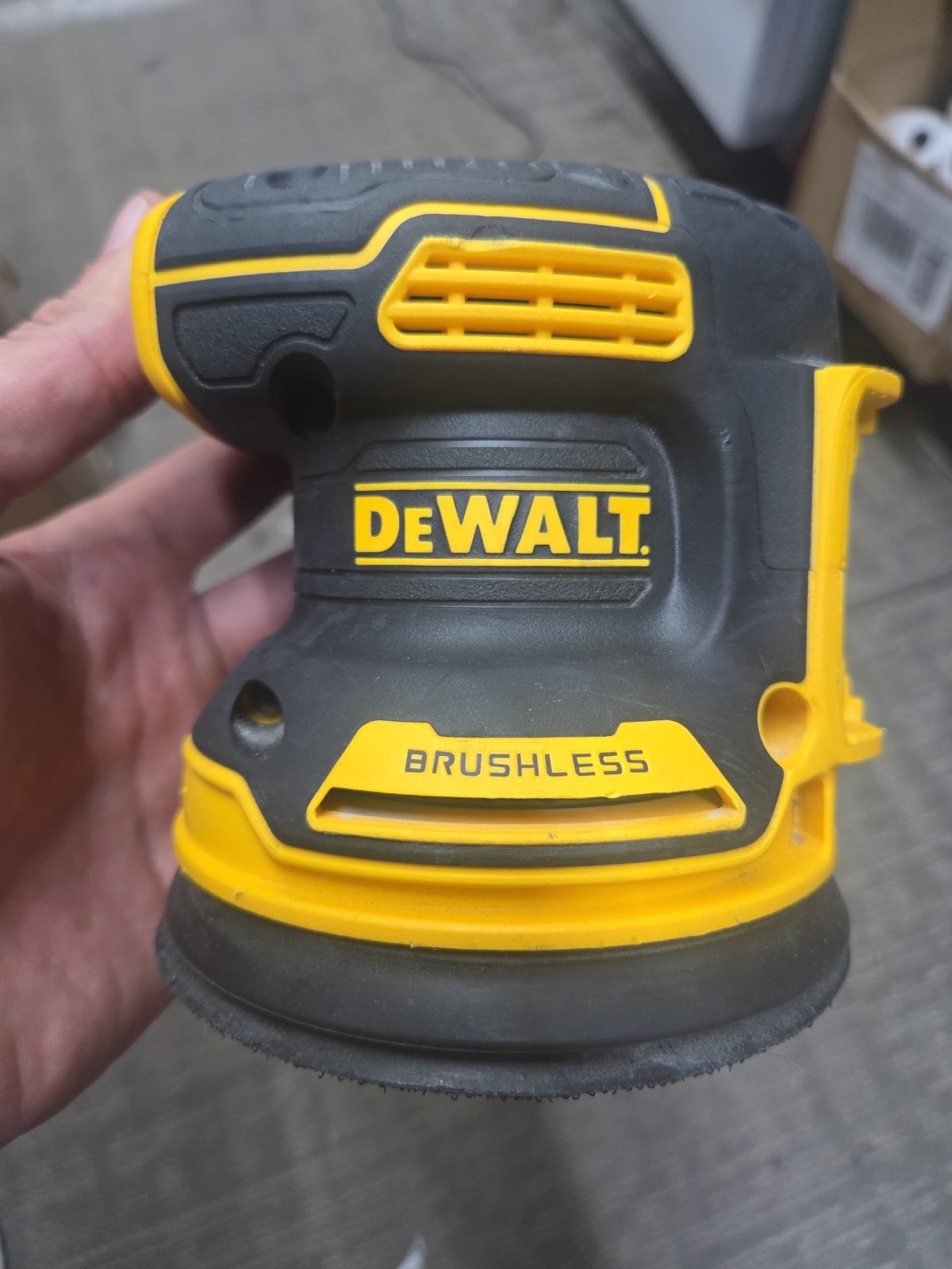 DEWALT DCW210 20V MAX XR BRUSHLESS RANDOM ORBIT PALM SANDER ( TOOL ONLY) gallery