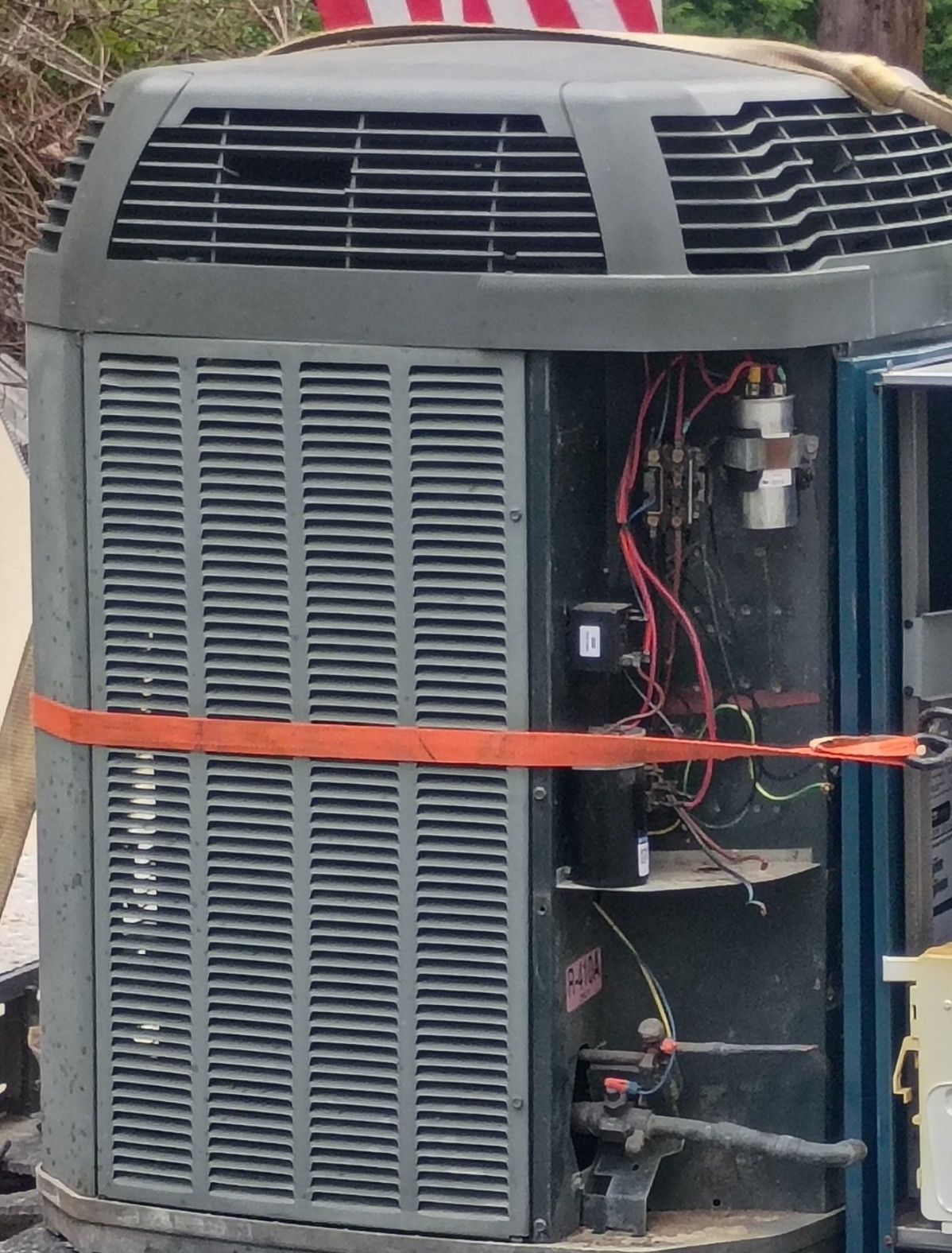 Trane Outdoor Central Air Conditioner Condenser 220V 3-Phase 1 Zone Gray gallery