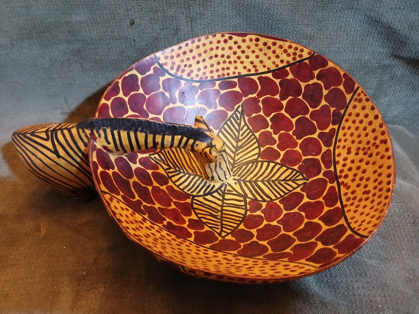 Handcrafted Animal-Themed Decorative Bowl gallery