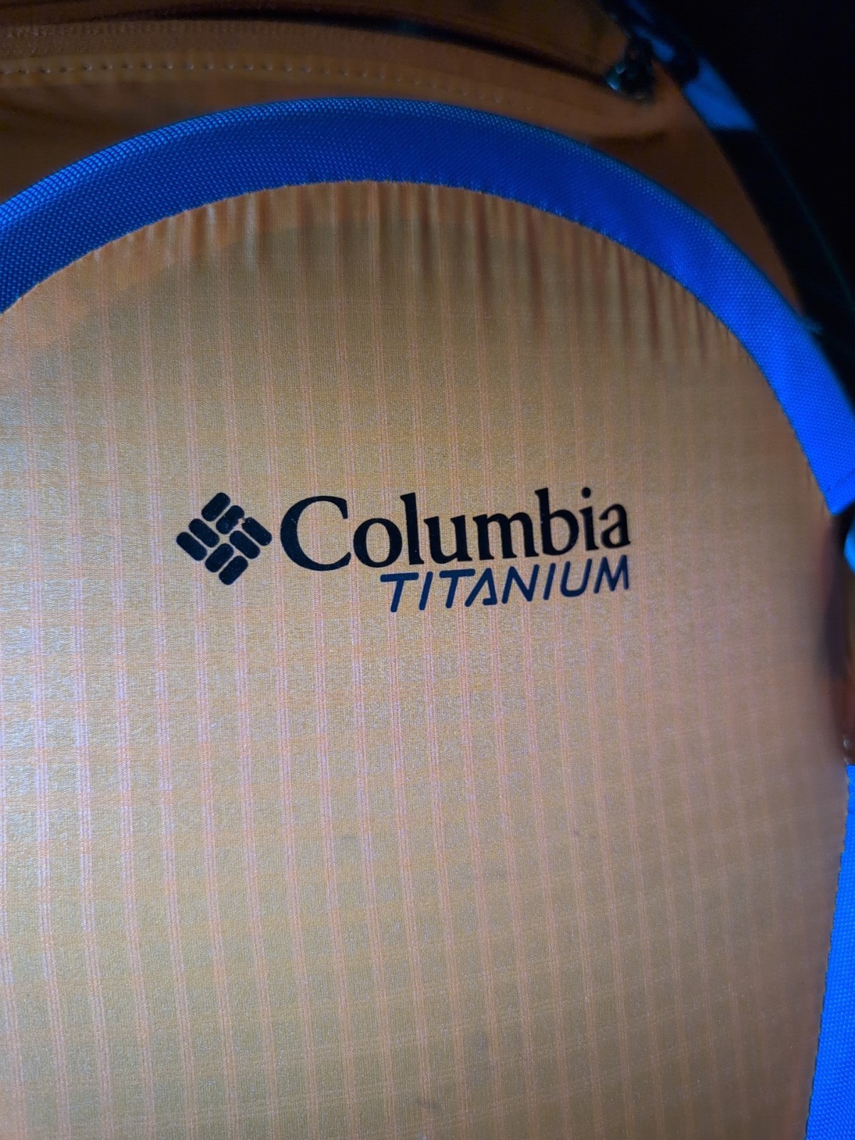 Columbia Titanium Lightweight Backpack Omni Shield Nylon Hiking